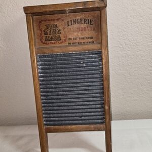 Zinc King" lingerie washboard, manufactured by the National Washboard Co
